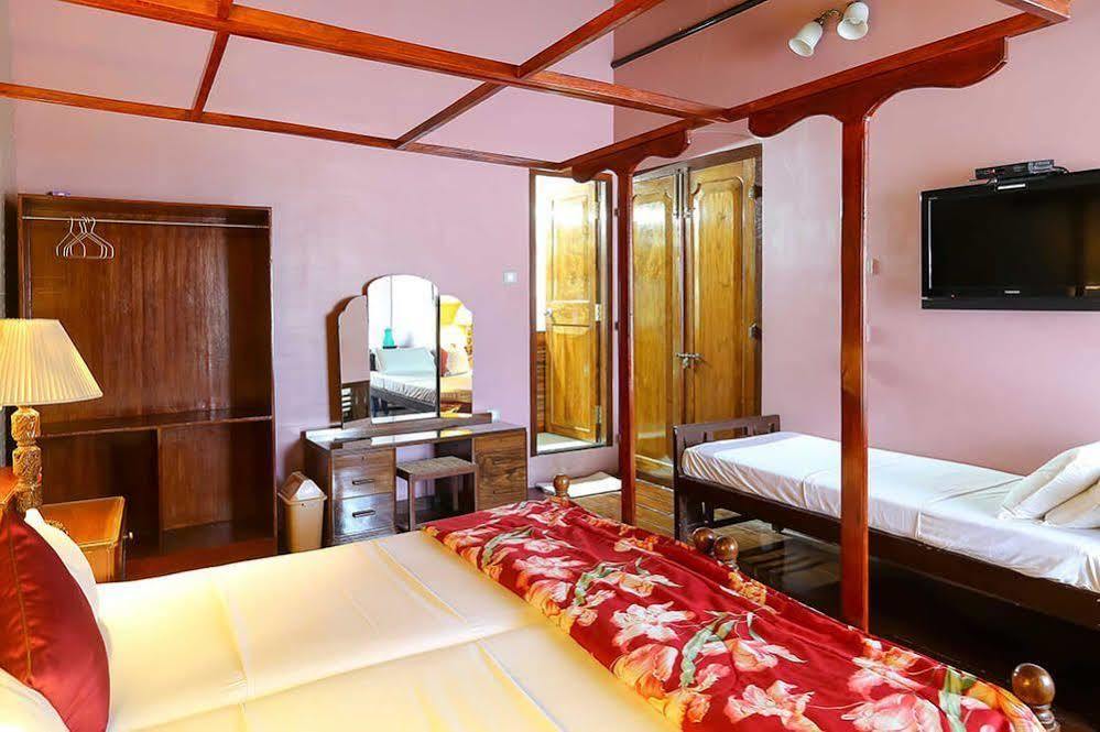 Chiramel Residency Apartment Kochi Exterior photo